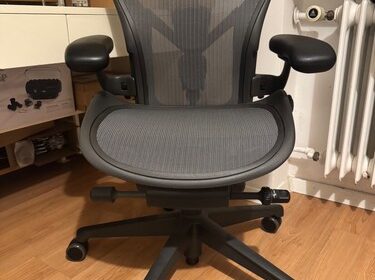 Herman Miller Bürostuhl Aeron Remastered, Größe